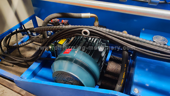 自動壓接輥成型機（水平和垂直兩個方向）